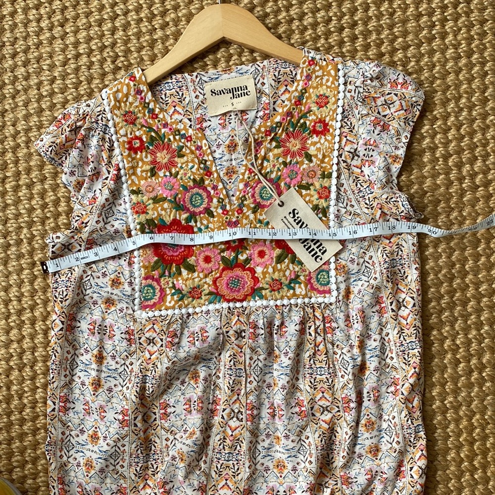 NWT Savanna Jane Flutter Sleeve Embroidered Blouse - Small - Picture 6 of 8